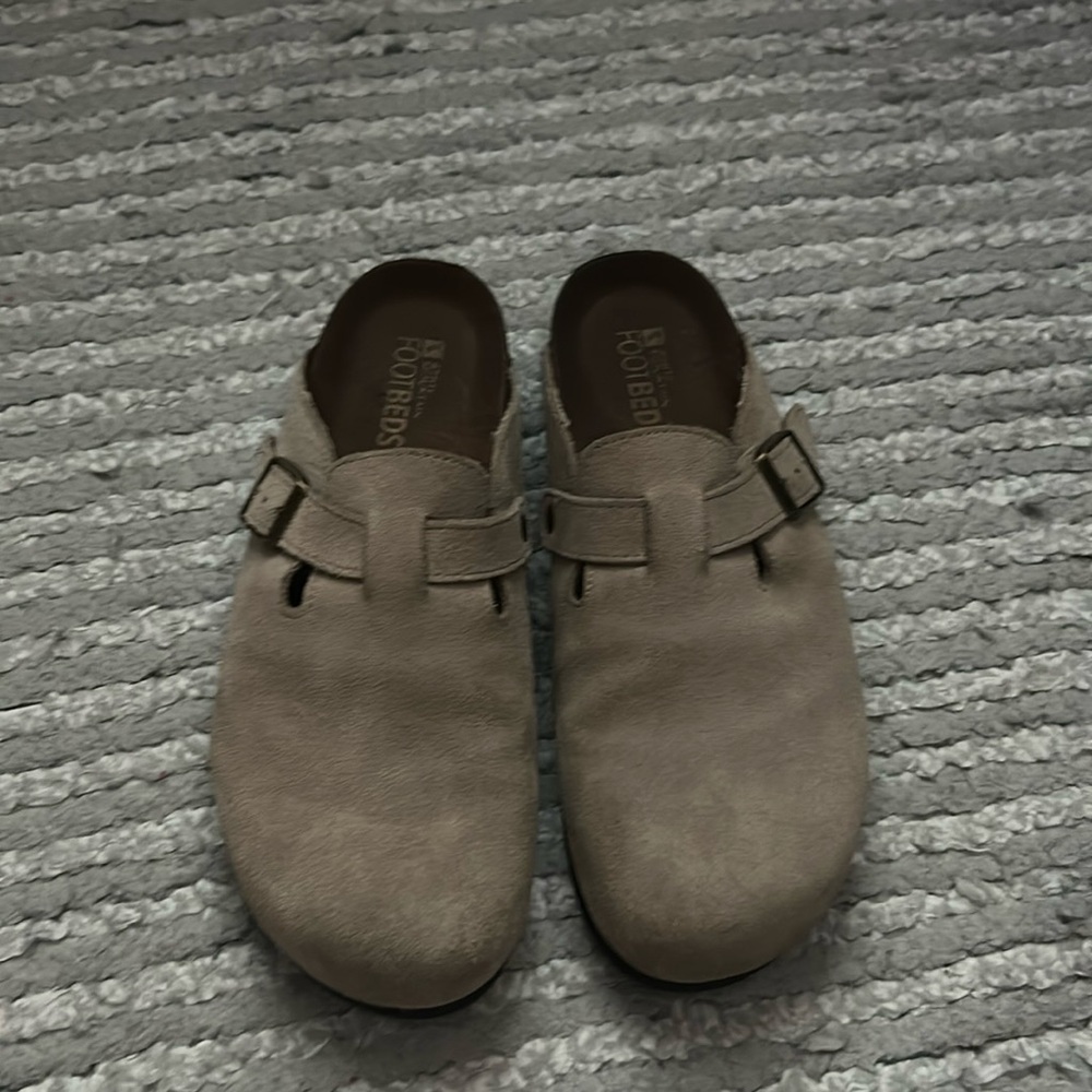 suede sandals